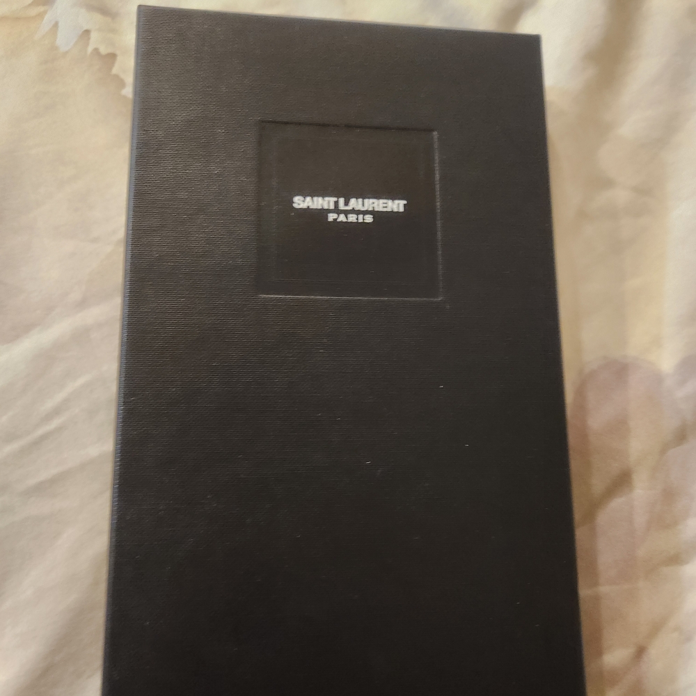 Saint Laurent Gray Quilted Wallet - Picture 4 of 7